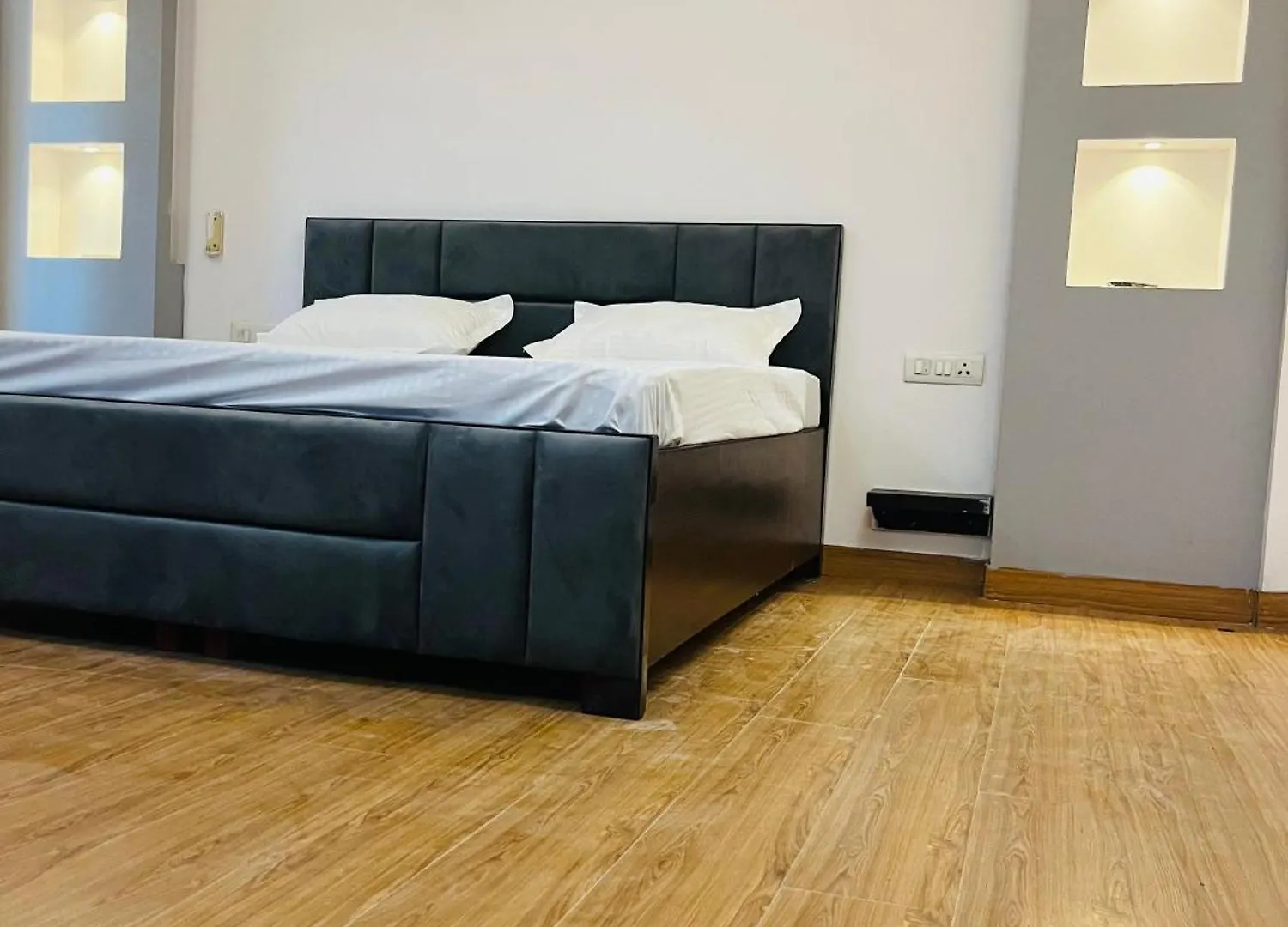 Hotel O The Majestic Residency contacts